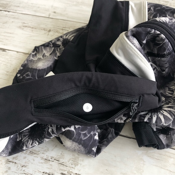 LULULEMON Up The Pace Flowabunga Black/White Sunflower Print Cropped Leg… - Picture 12 of 12